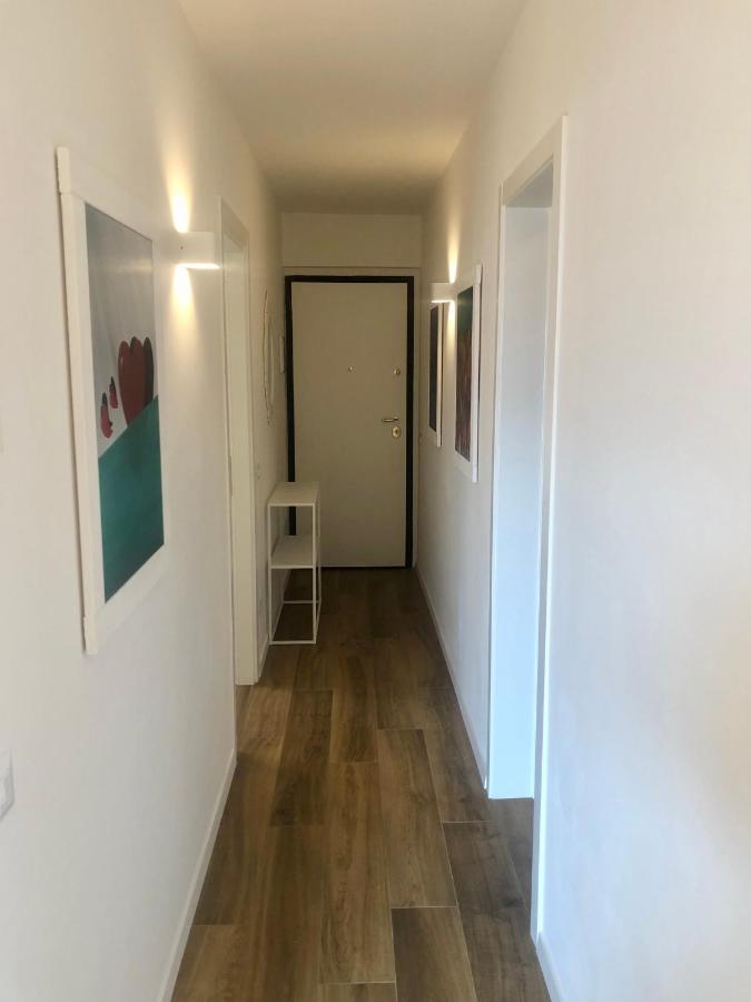 מאלצ'סינה Lake View Sottodossi Apartment מראה חיצוני תמונה